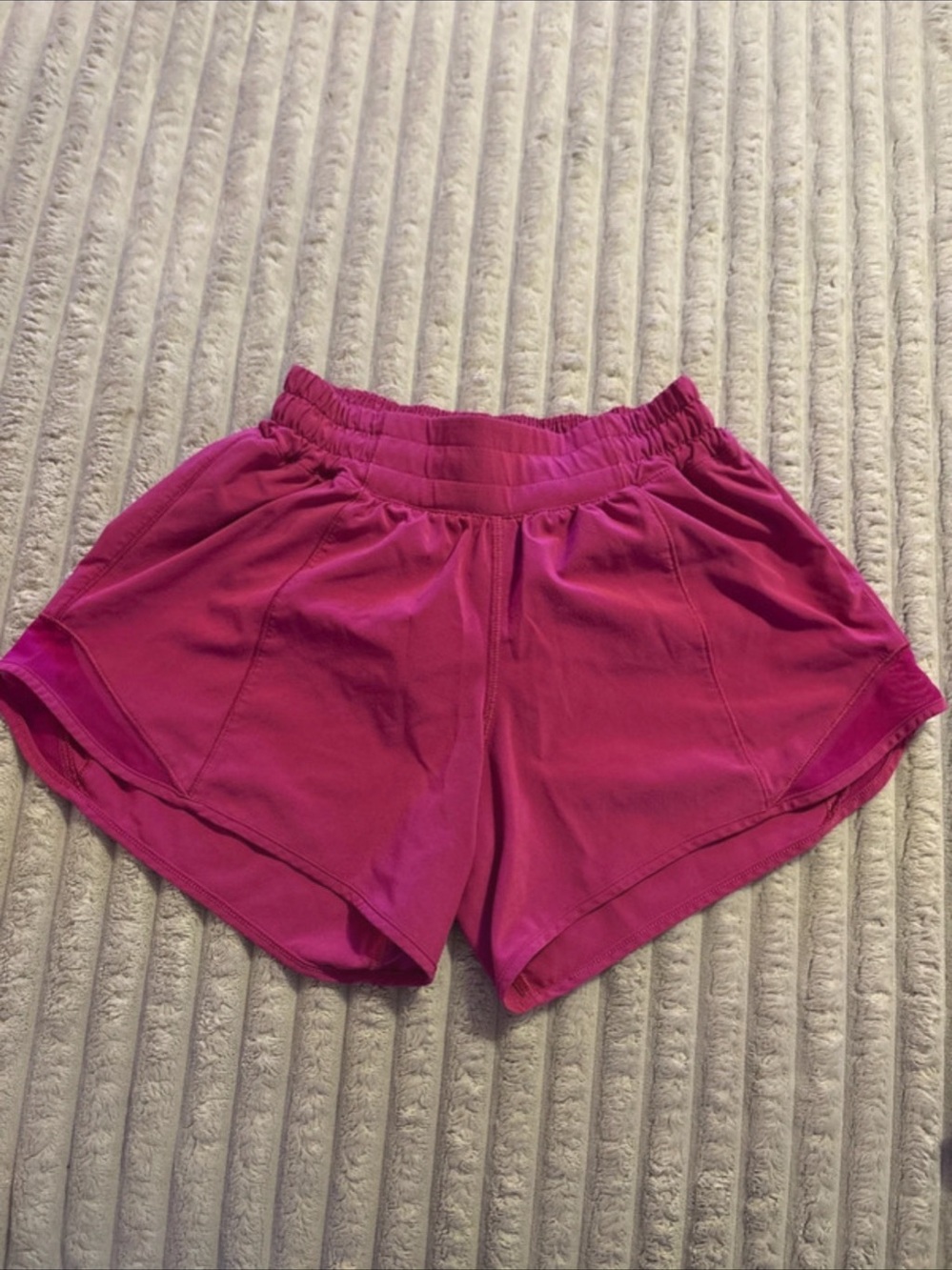 lululemon Hotty Hot Short Ripened Raspberry 4”